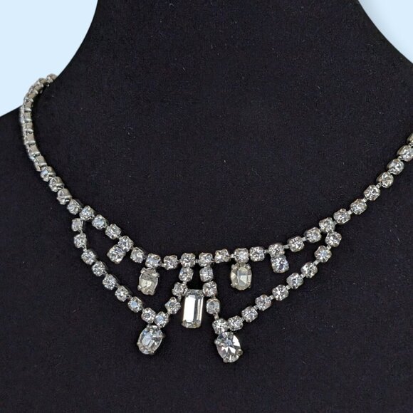 (2/$20) Vintage Rhinestone Collar Accent Necklace - Picture 3 of 6